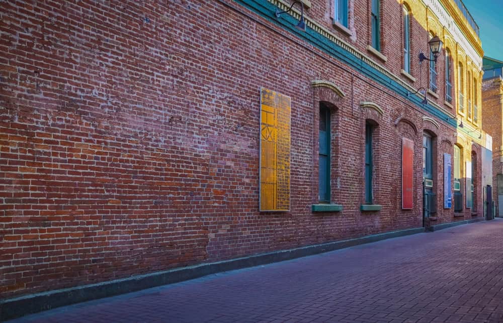 Common types of construction that require notice under the Party Wall Act Huddersfield